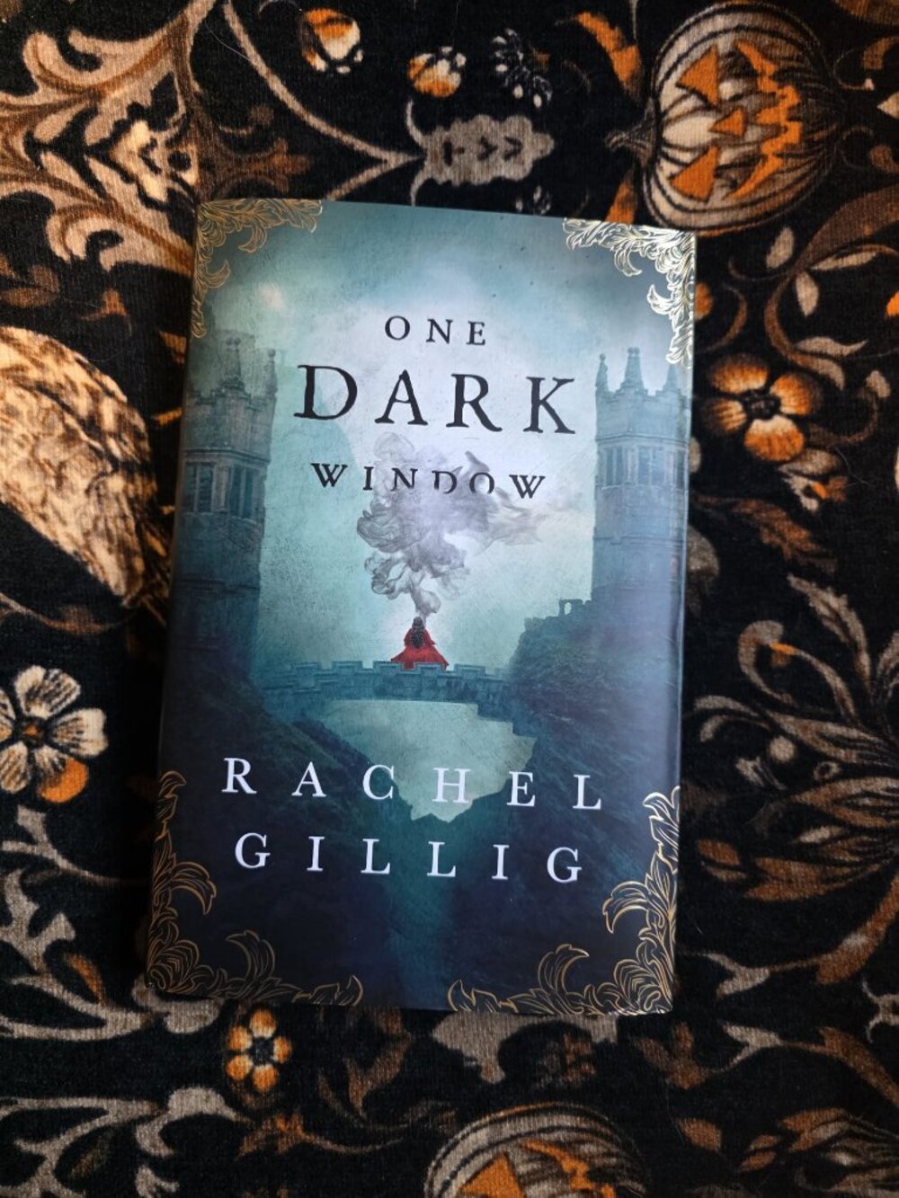 Fairyloot: One dark window